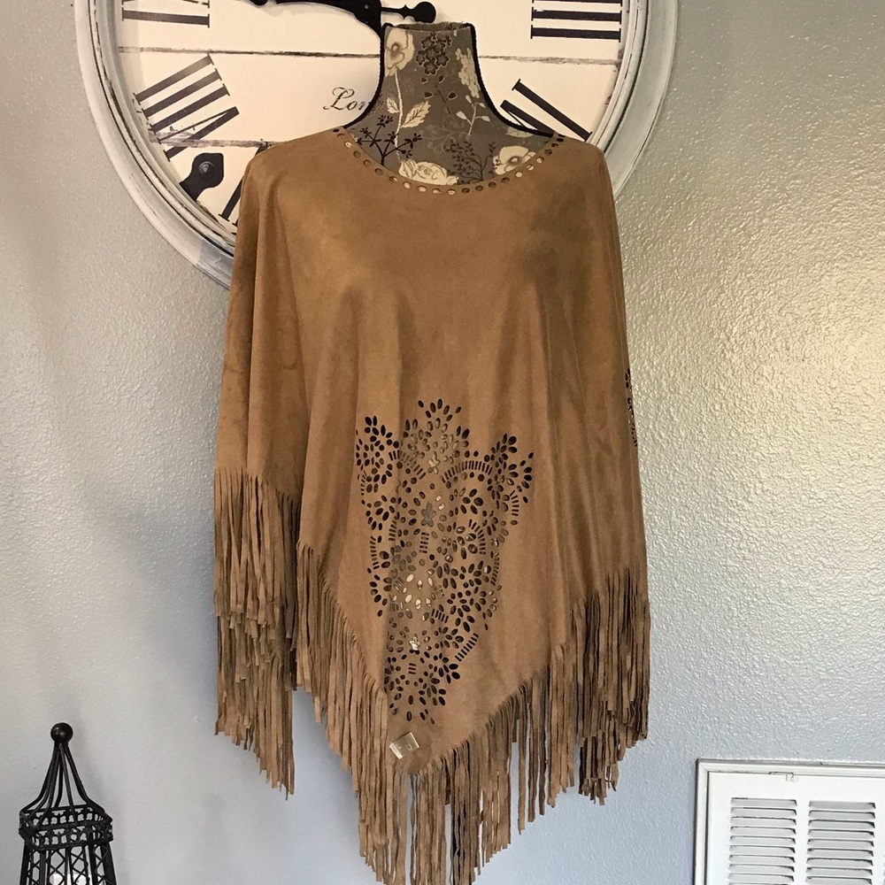 Poncho - Picture 2 of 2